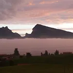 Penzion Restaurant Sunnmatt Aeschi Bei Spiez